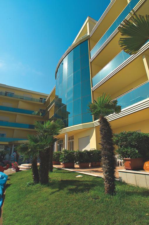 Hotel Valverde & Residenza Cesenatico Exteriör bild