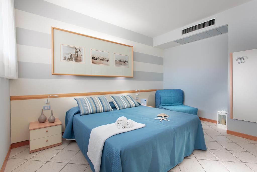 Hotel Valverde & Residenza Cesenatico Exteriör bild